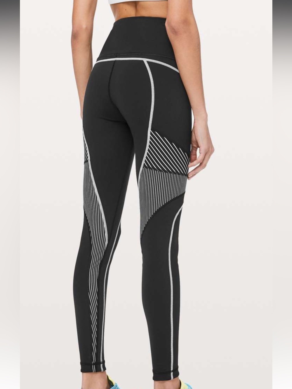 Lululemon Channel Your Energy Tight 28" Leggings Women’s Size 8 Black and White